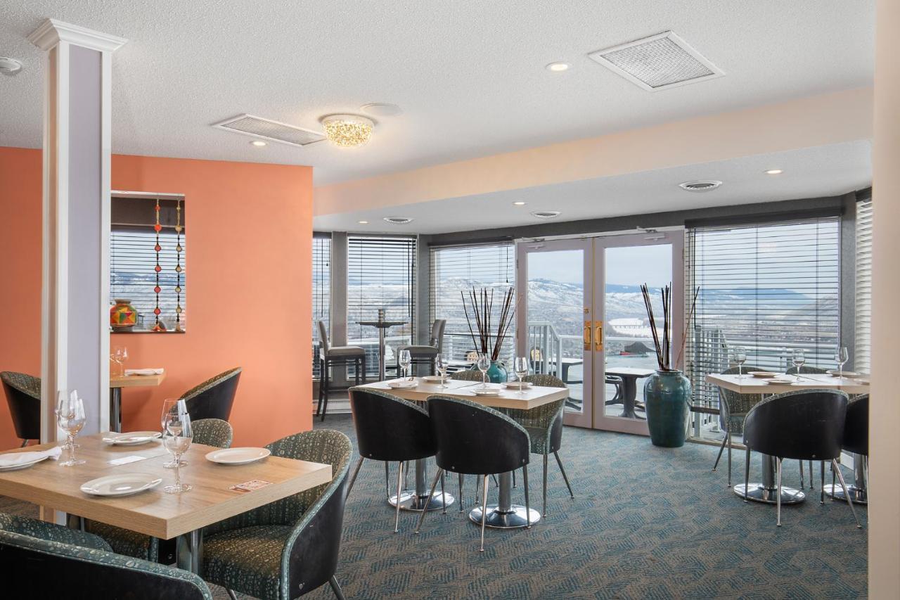 Hotel Ramada By Wyndham Kamloops Extérieur photo