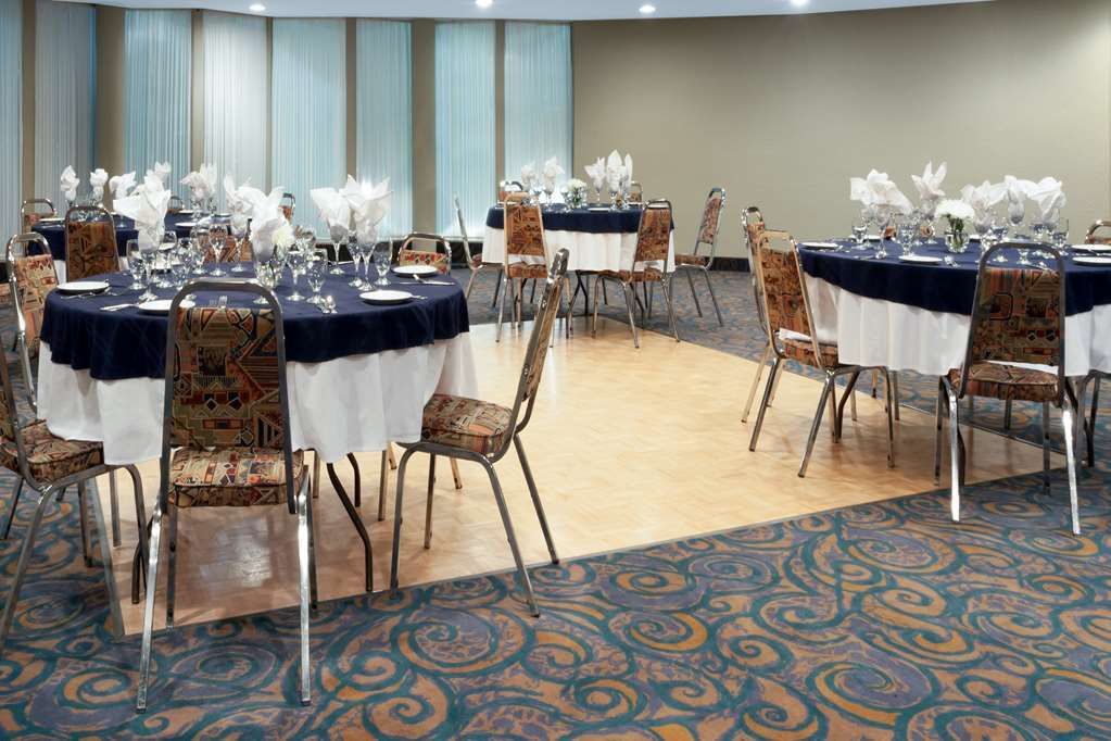 Hotel Ramada By Wyndham Kamloops Facilités photo
