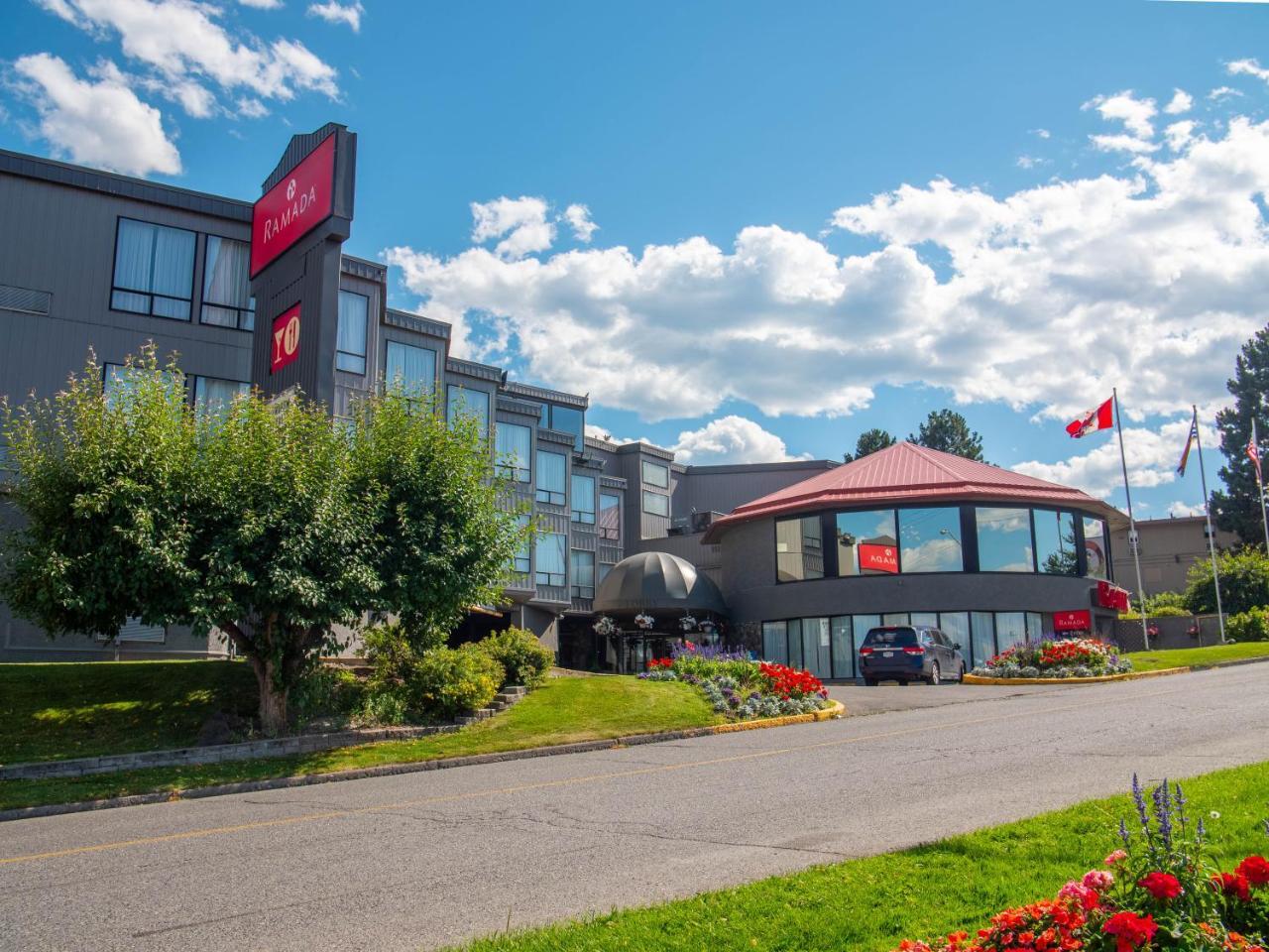 Hotel Ramada By Wyndham Kamloops Extérieur photo