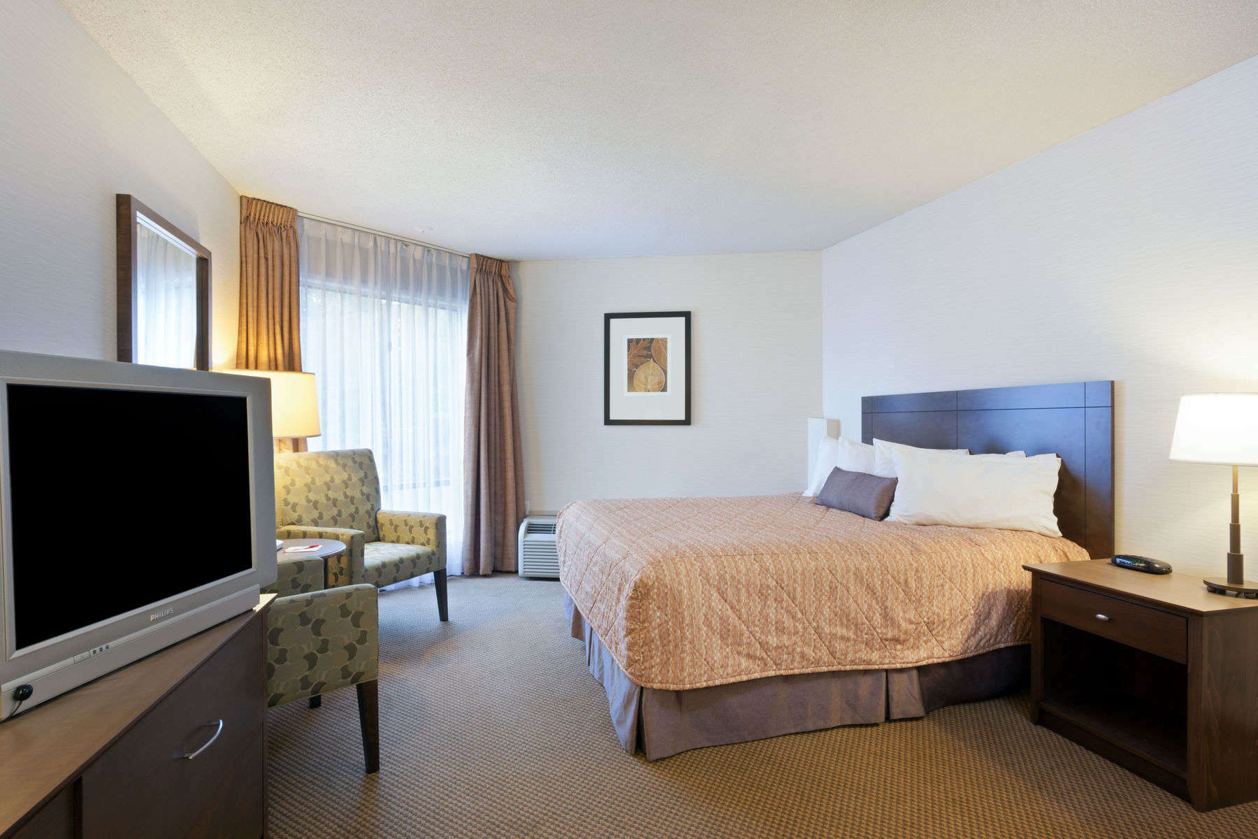 Hotel Ramada By Wyndham Kamloops Extérieur photo